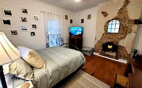 Apple Hill Bungalow, Family And Pet Friendly!